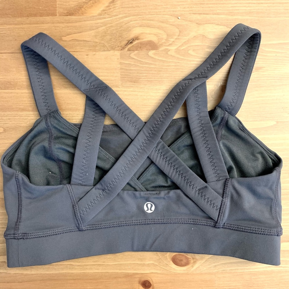 Lululemon sports bra